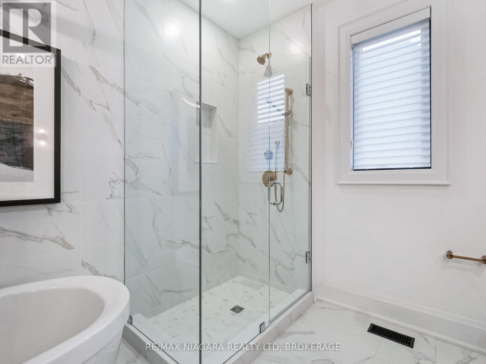 2317 Terravita Drive, Niagara Falls, Ontario L2J 0E9 - Photo 23 - X12511618