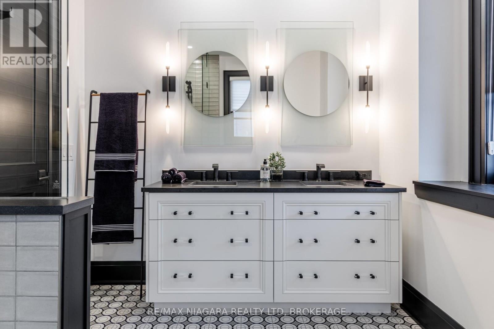 2317 Terravita Drive, Niagara Falls, Ontario L2J 0E9 - Photo 29 - X12511618