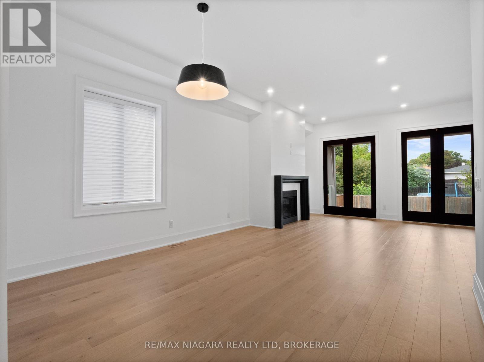 2317 Terravita Drive, Niagara Falls, Ontario L2J 0E9 - Photo 7 - X12511618