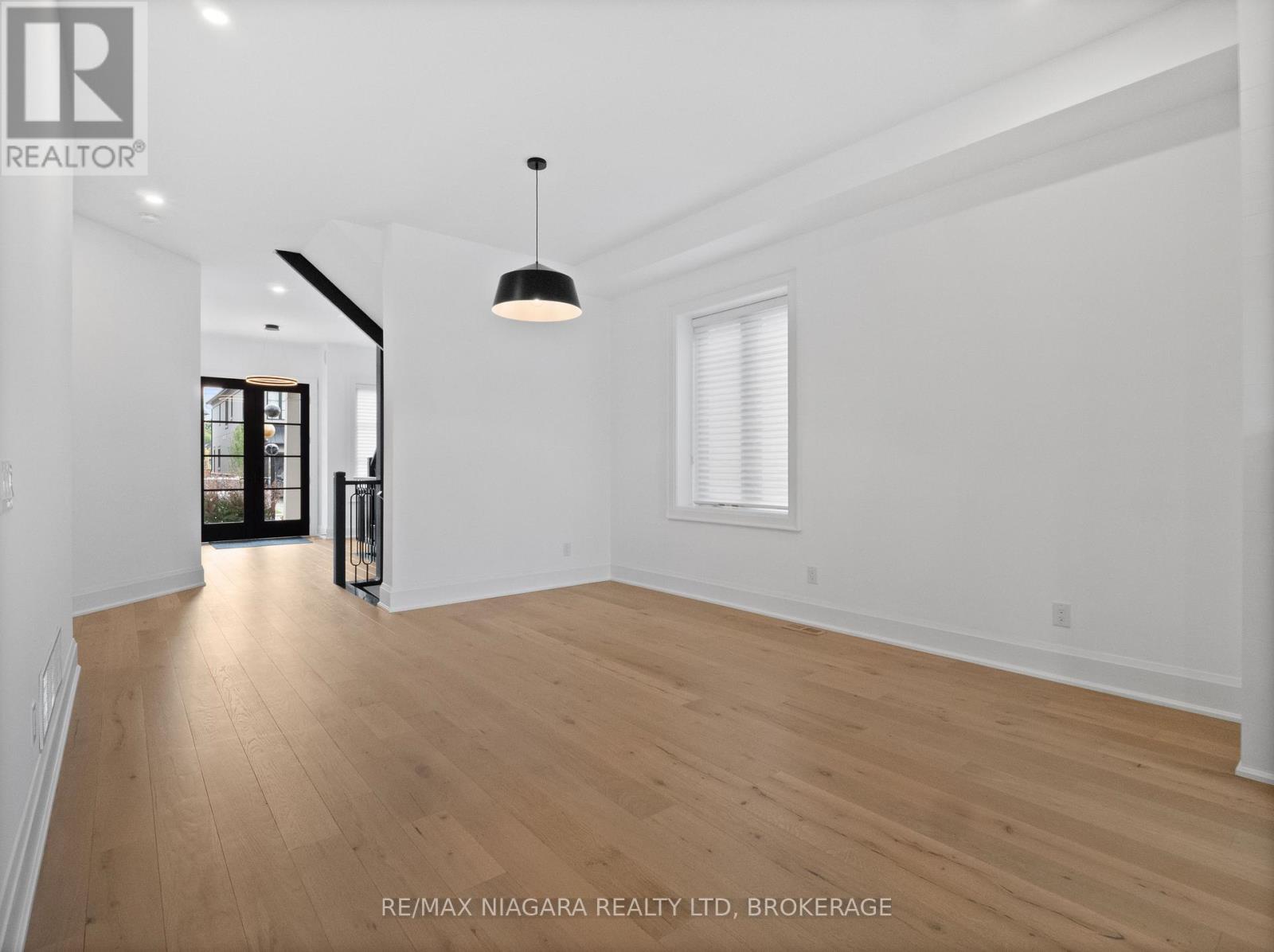 2317 Terravita Drive, Niagara Falls, Ontario L2J 0E9 - Photo 9 - X12511618