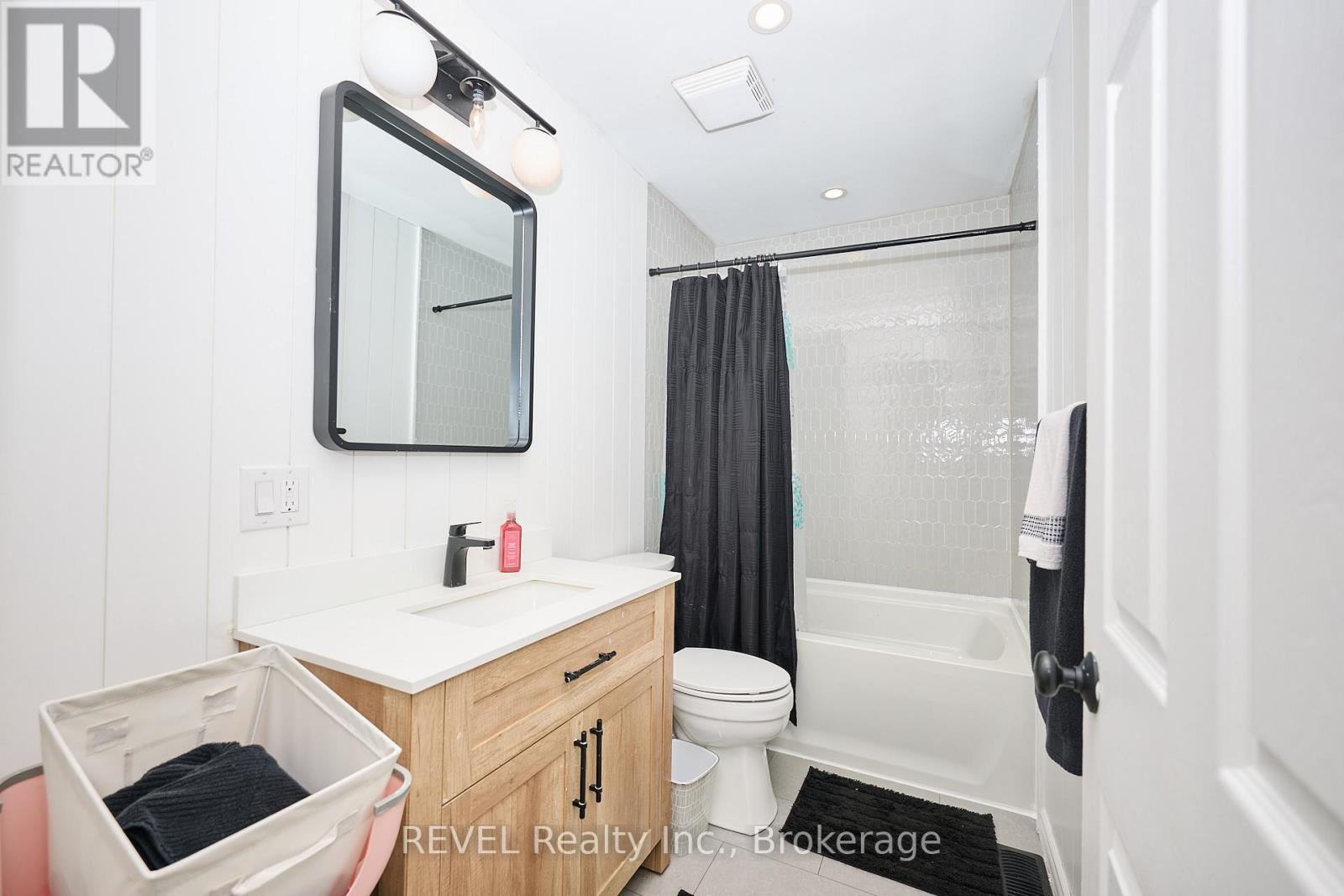 11 Newleaf Crescent, Welland (N. Welland), Ontario  L3C 6B4 - Photo 22 - X12511628