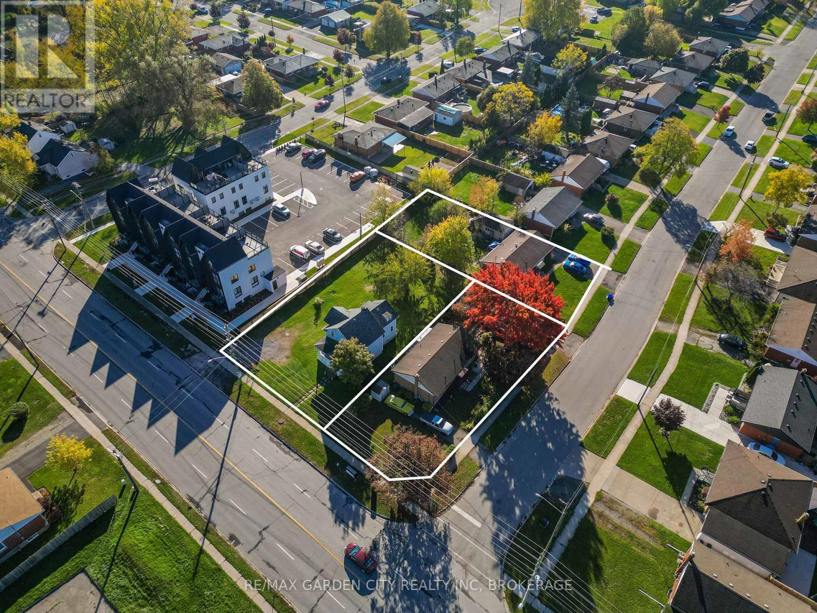 6560 Mcleod Road, Niagara Falls, Ontario  L2G 3G4 - Photo 4 - X12511630