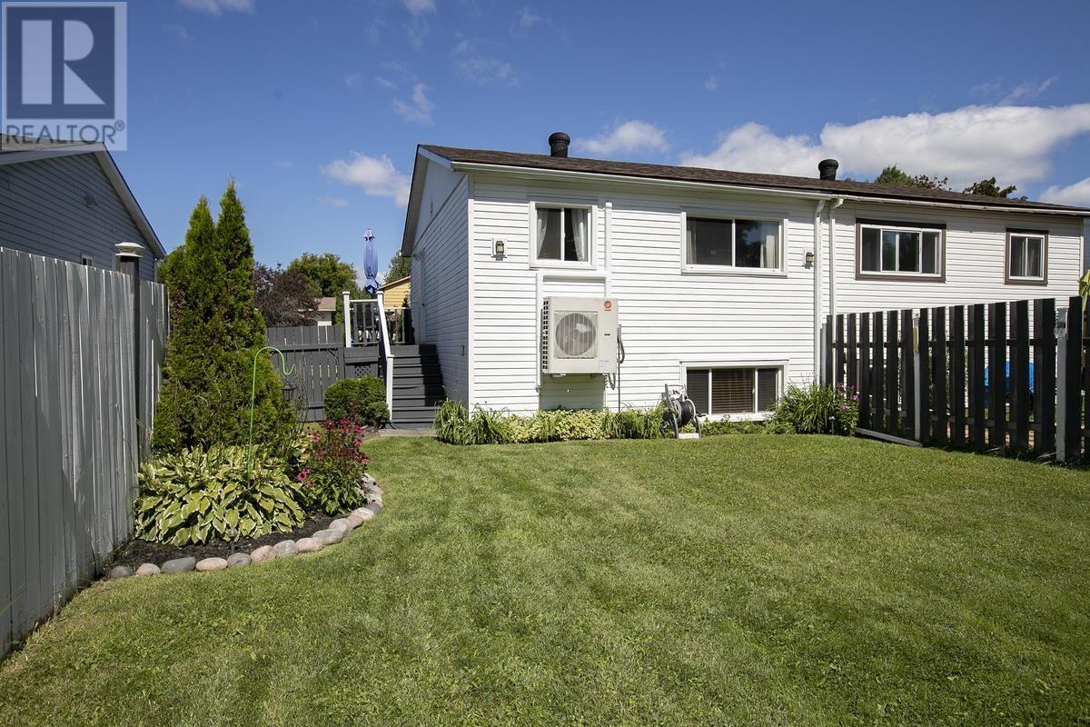 33 Breton Rd, Sault Ste. Marie, Ontario  P6B 5S9 - Photo 4 - SM252726