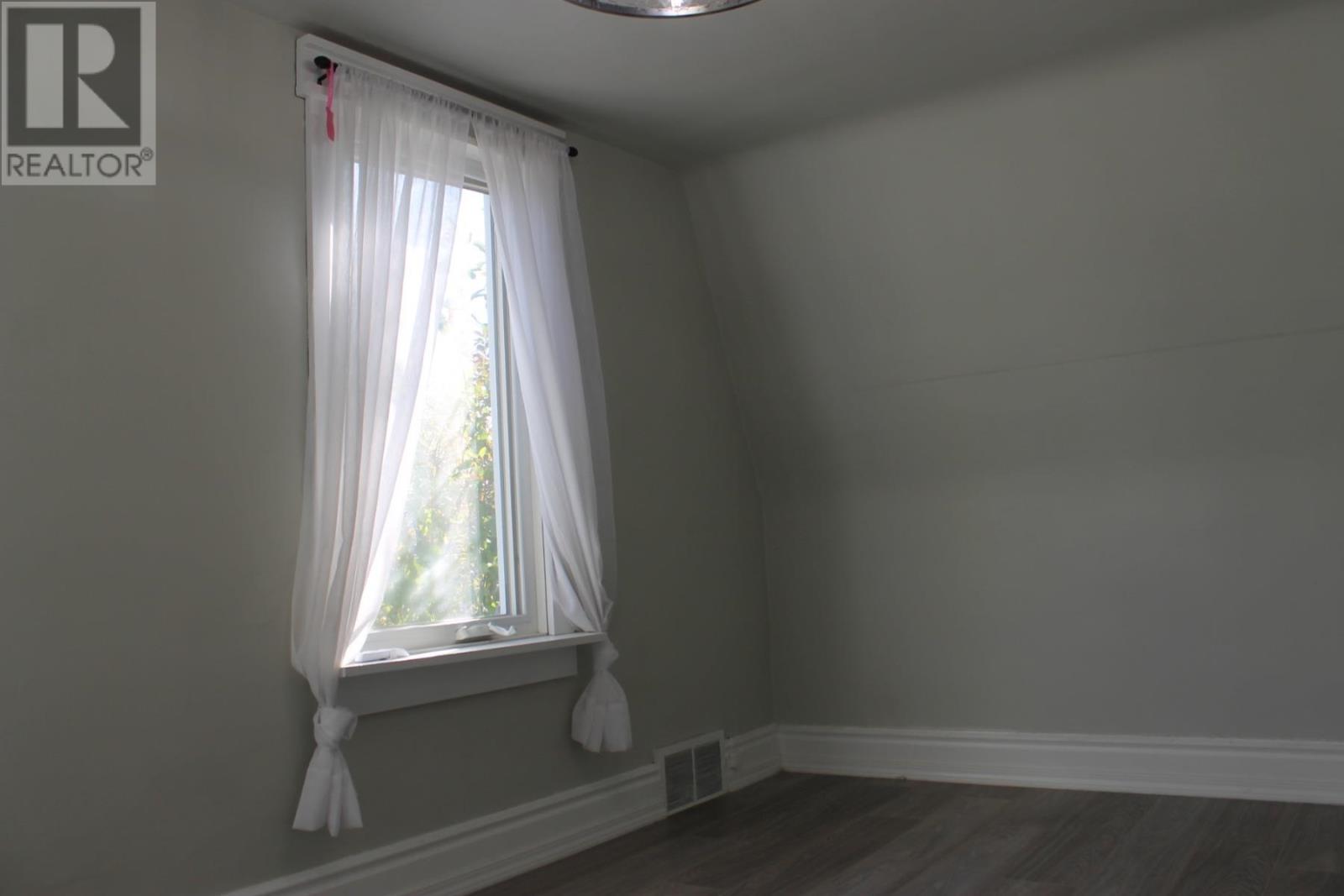 421 John St, Sault Ste. Marie, Ontario  P6C 3J8 - Photo 12 - SM252961