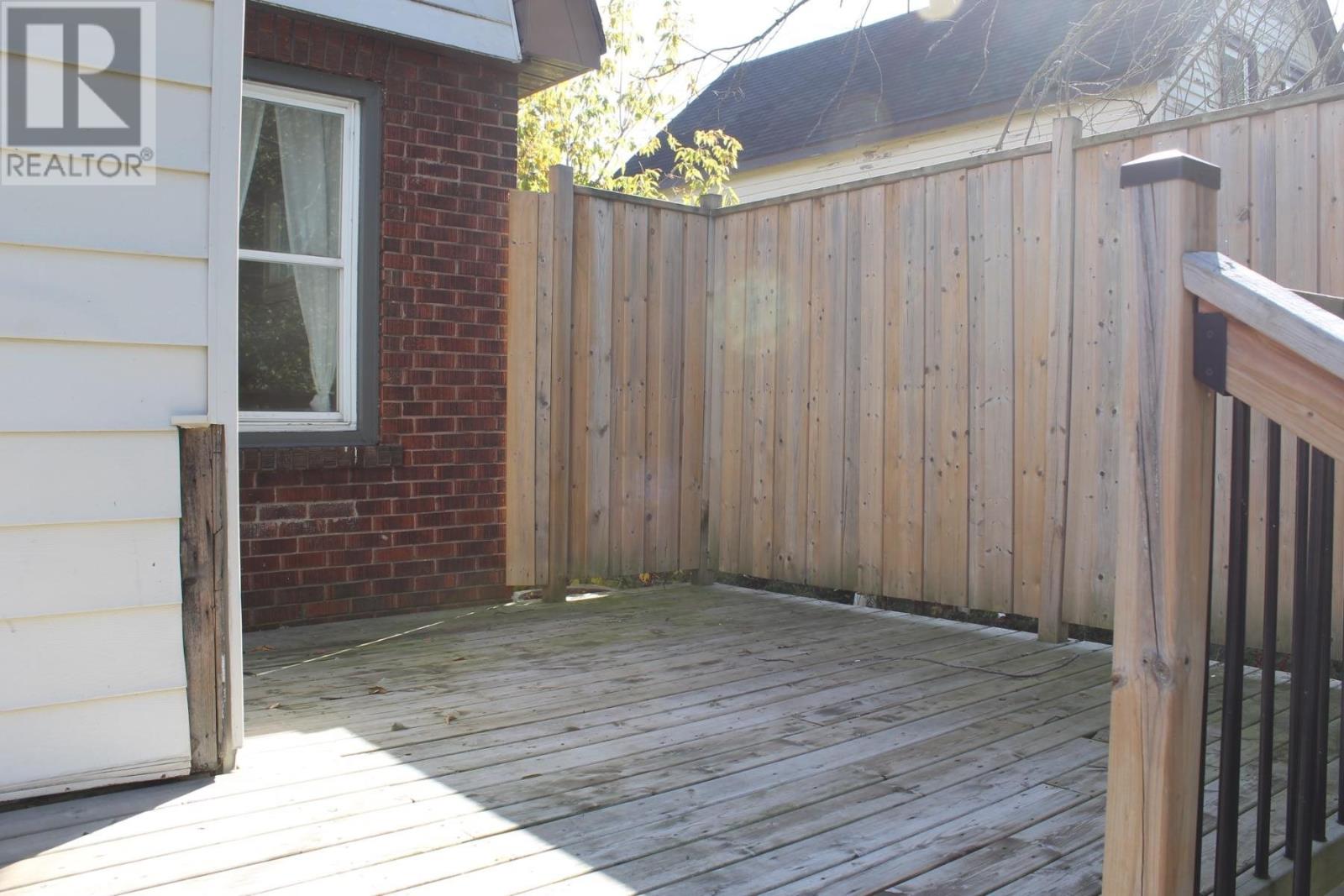 421 John St, Sault Ste. Marie, Ontario  P6C 3J8 - Photo 4 - SM252961