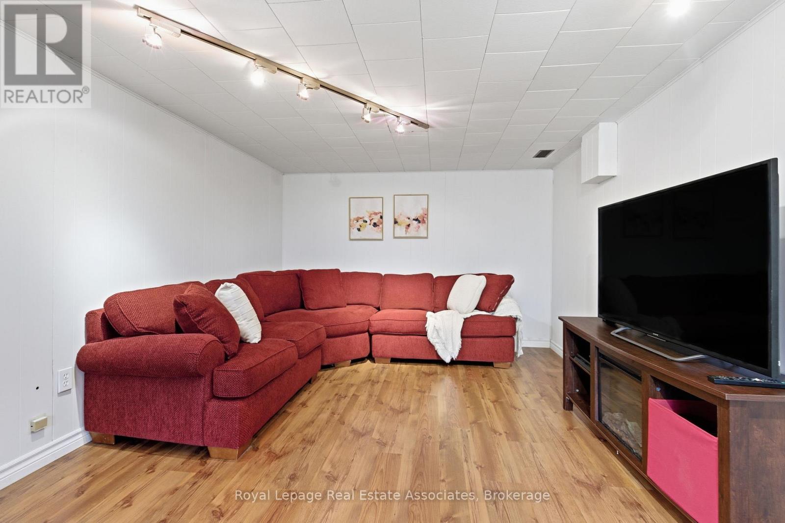 1967 Regional 97 Road, Hamilton, Ontario N1R 5S7 - Photo 30 - X12511308