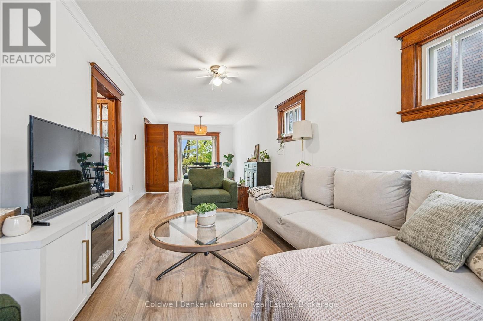 39 Agnes Street, Kitchener, Ontario N2G 2E9 - Photo 6 - X12511382