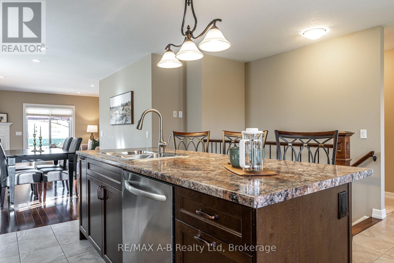 30 Homefield Court, St. Marys, Ontario N4X 0A4 - Photo 12 - X12511448