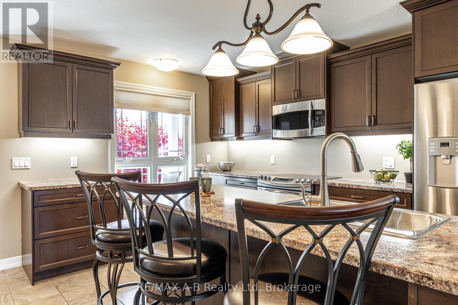 30 Homefield Court, St. Marys, Ontario N4X 0A4 - Photo 13 - X12511448