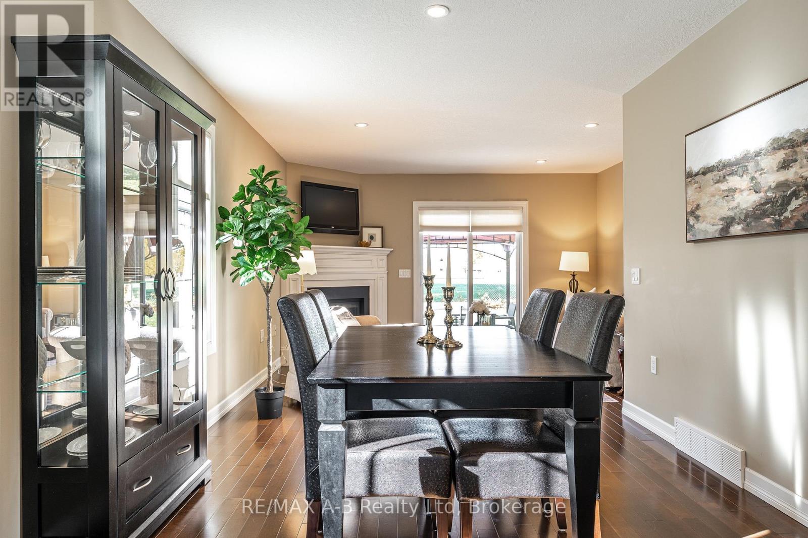 30 Homefield Court, St. Marys, Ontario N4X 0A4 - Photo 15 - X12511448