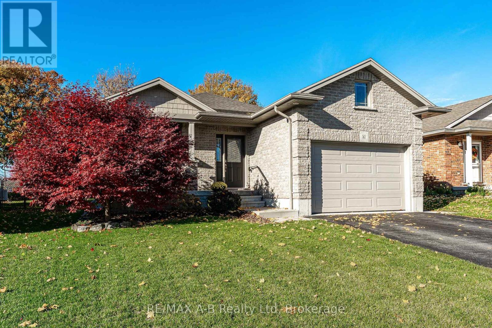 30 Homefield Court, St. Marys, Ontario N4X 0A4 - Photo 2 - X12511448