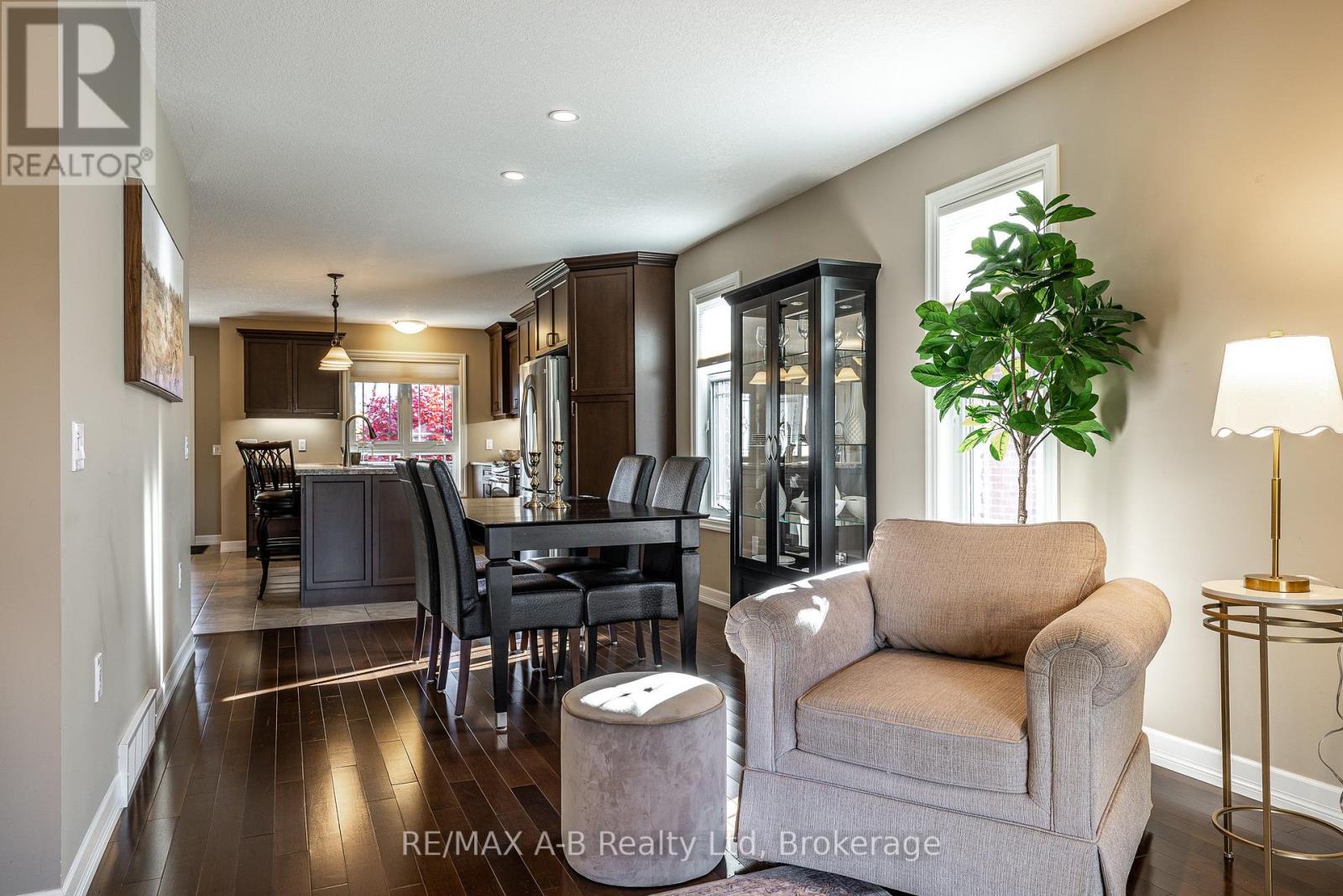 30 Homefield Court, St. Marys, Ontario N4X 0A4 - Photo 20 - X12511448