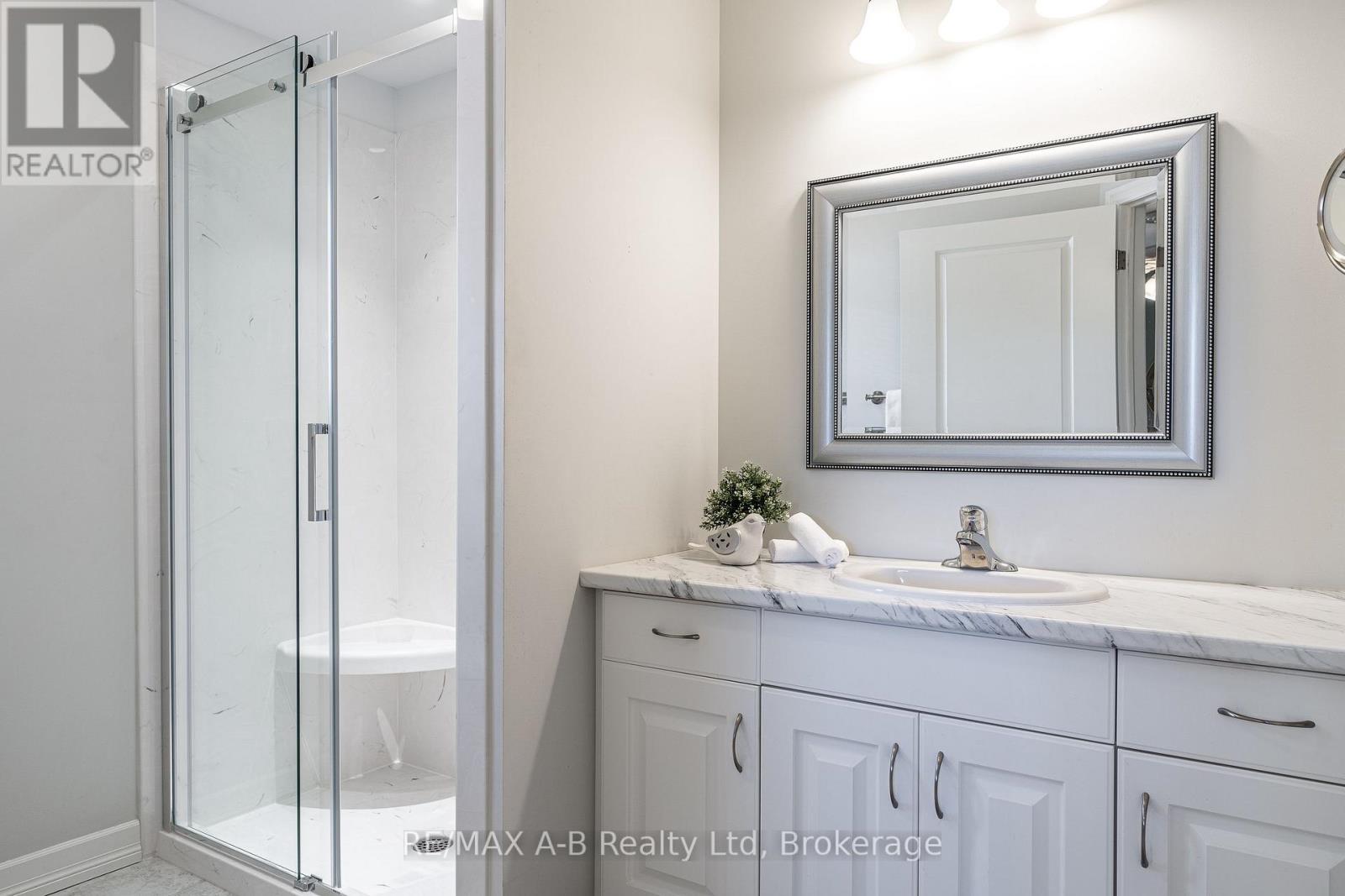 30 Homefield Court, St. Marys, Ontario N4X 0A4 - Photo 28 - X12511448