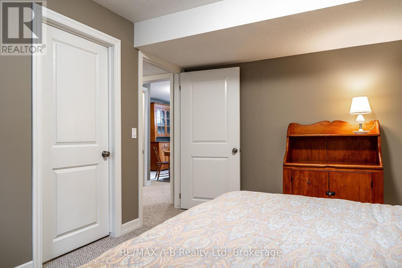 30 Homefield Court, St. Marys, Ontario N4X 0A4 - Photo 37 - X12511448