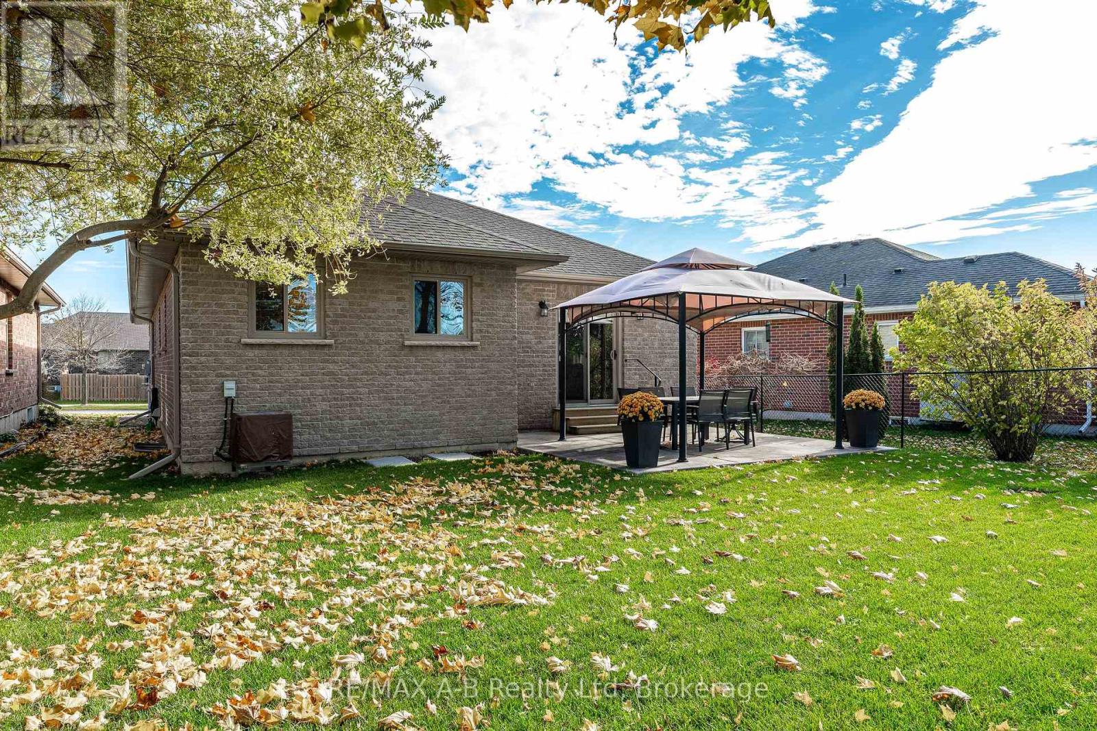 30 Homefield Court, St. Marys, Ontario N4X 0A4 - Photo 40 - X12511448