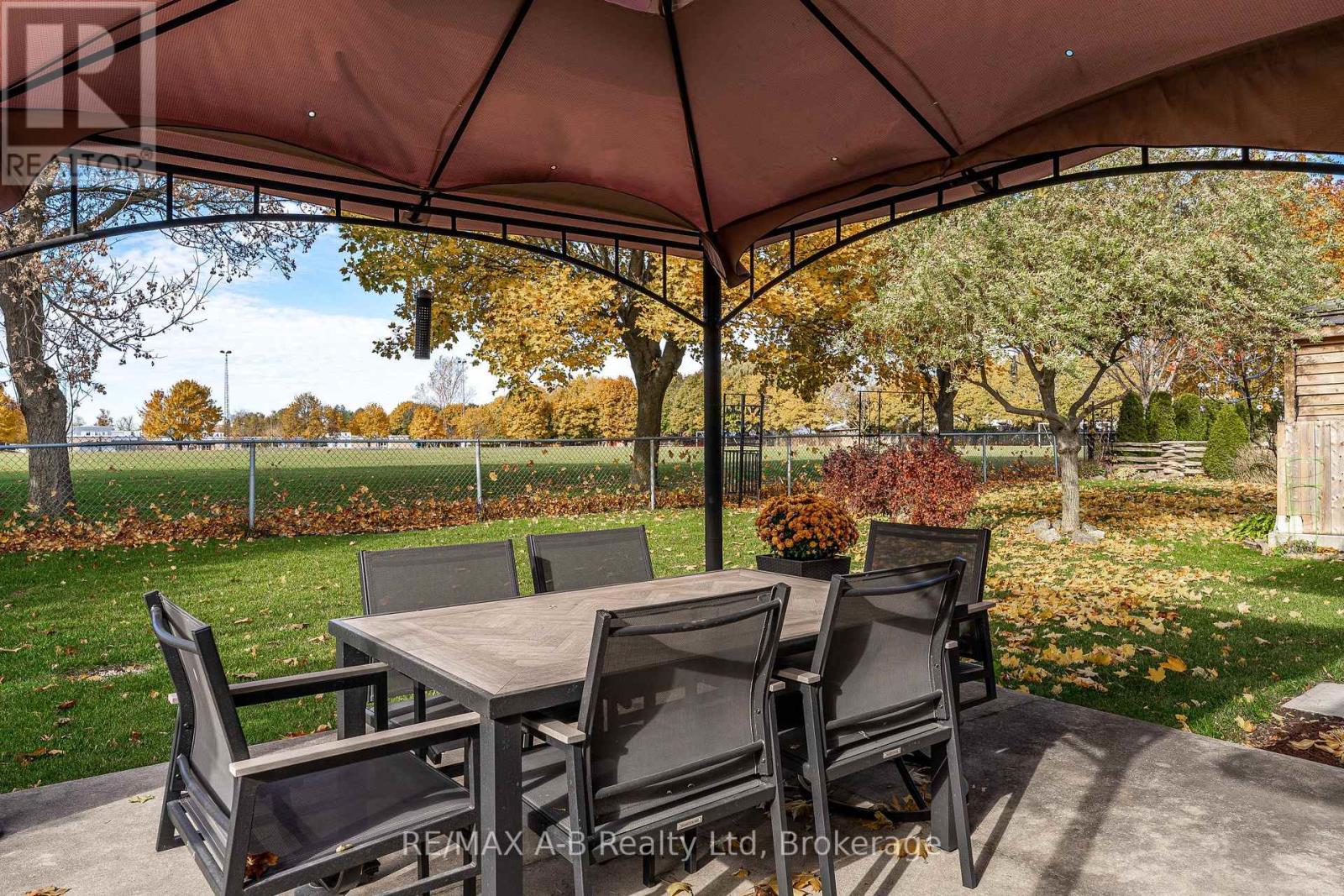 30 Homefield Court, St. Marys, Ontario N4X 0A4 - Photo 42 - X12511448