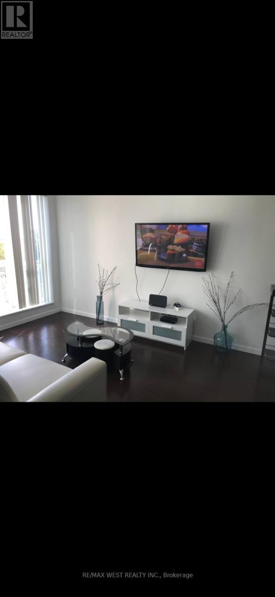 312 - 208 Queens Quay W, Toronto (Waterfront Communities), Ontario  M5J 1B5 - Photo 2 - C12510144