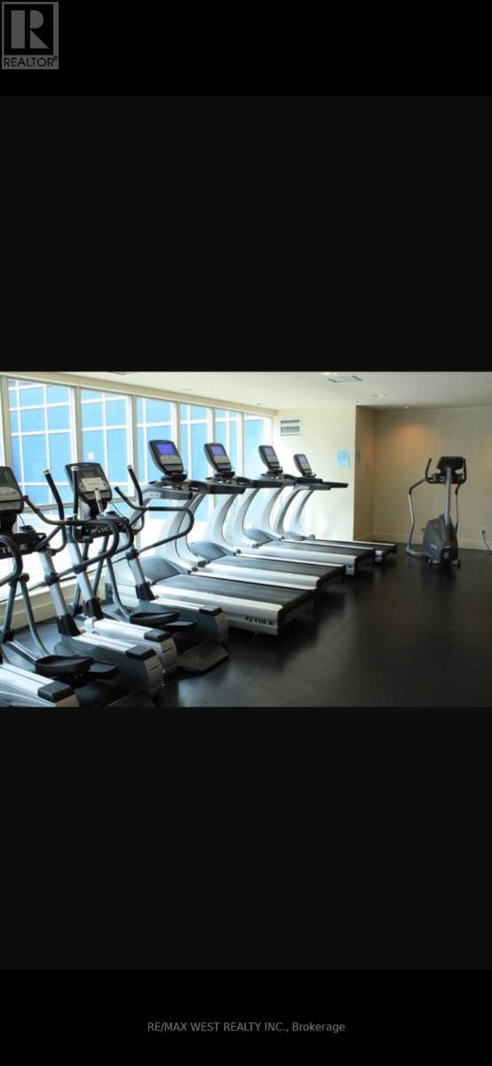 312 - 208 Queens Quay W, Toronto (Waterfront Communities), Ontario  M5J 1B5 - Photo 4 - C12510144