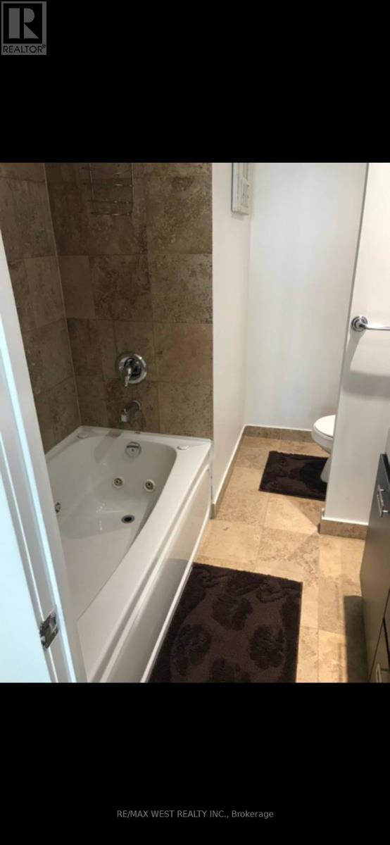 312 - 208 Queens Quay W, Toronto (Waterfront Communities), Ontario  M5J 1B5 - Photo 6 - C12510144