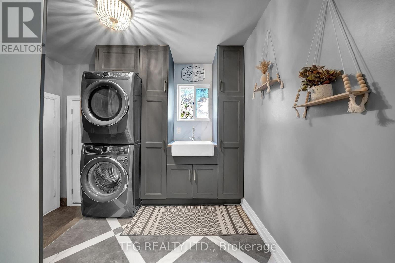 32 Falstaff Crescent, Whitby, Ontario  L1R 1W3 - Photo 19 - E12511490