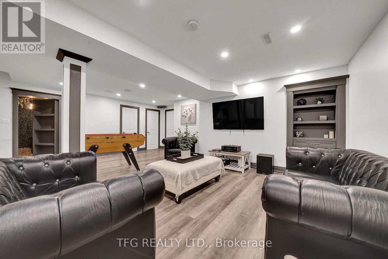 32 Falstaff Crescent, Whitby, Ontario  L1R 1W3 - Photo 31 - E12511490