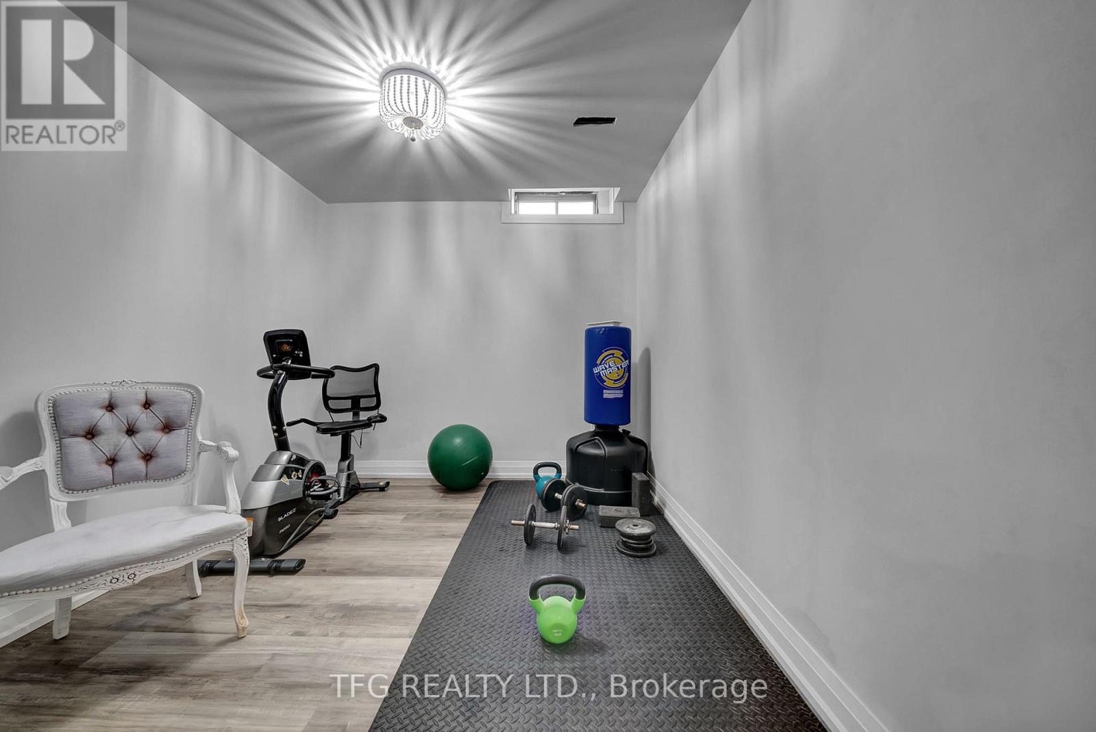 32 Falstaff Crescent, Whitby, Ontario  L1R 1W3 - Photo 35 - E12511490