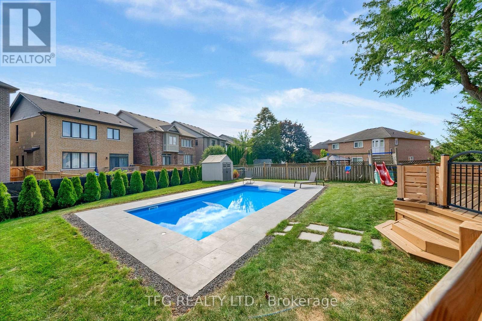 32 Falstaff Crescent, Whitby, Ontario  L1R 1W3 - Photo 44 - E12511490