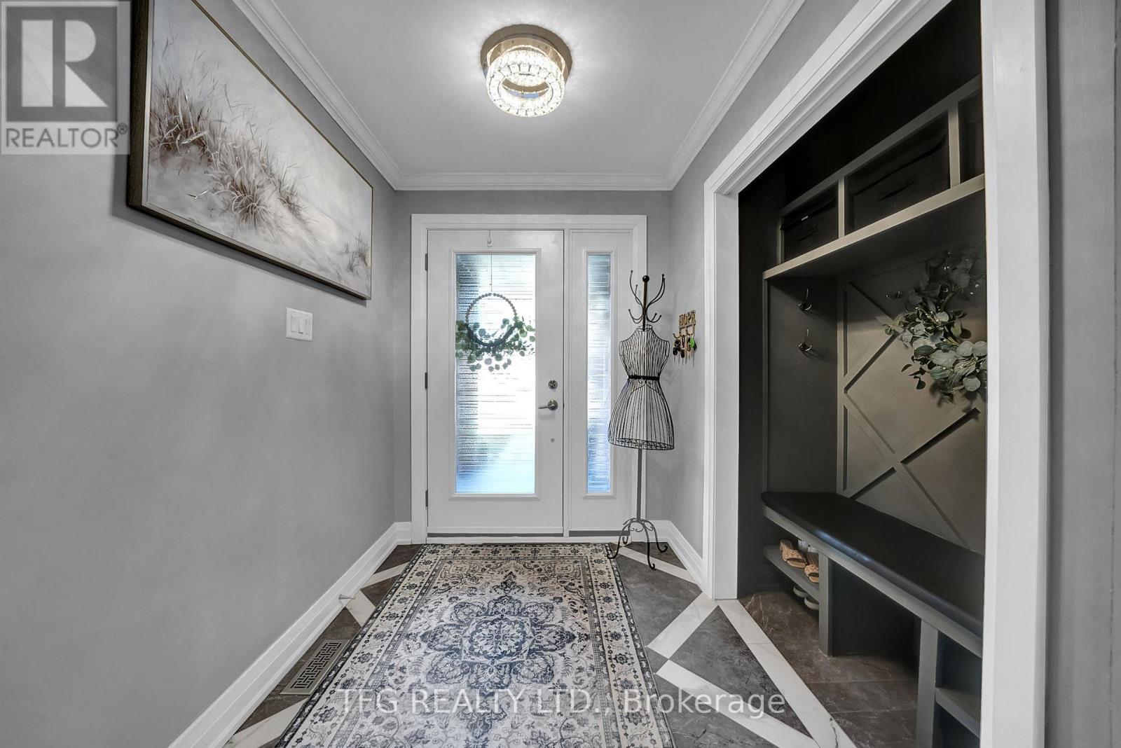 32 Falstaff Crescent, Whitby, Ontario  L1R 1W3 - Photo 5 - E12511490