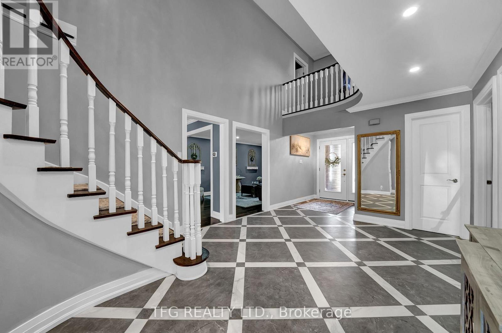 32 Falstaff Crescent, Whitby, Ontario  L1R 1W3 - Photo 6 - E12511490