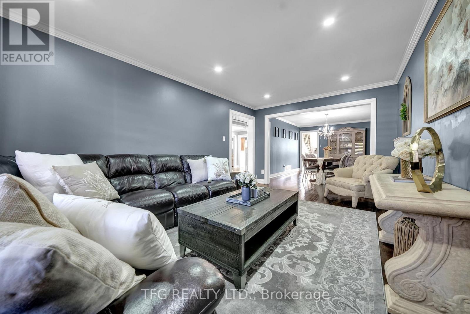 32 Falstaff Crescent, Whitby, Ontario  L1R 1W3 - Photo 8 - E12511490