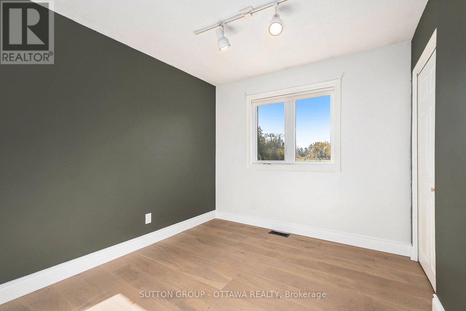 1218 Upton Road, Ottawa, Ontario  K4M 1B3 - Photo 20 - X12490598