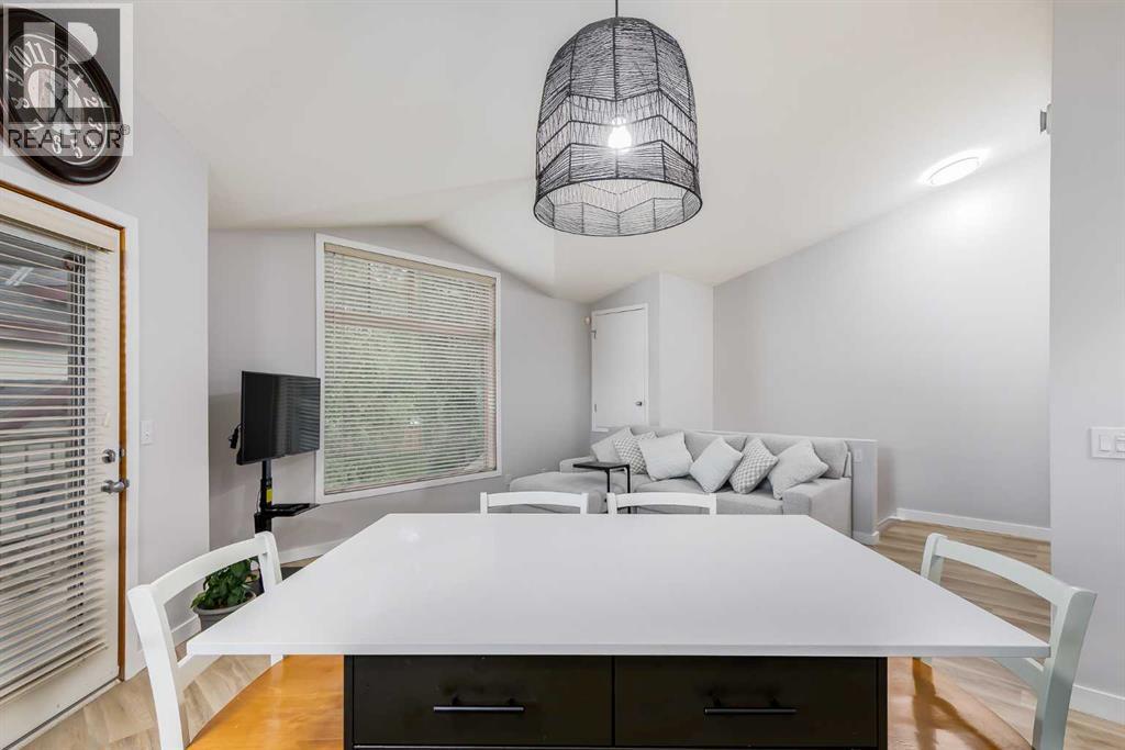 Property at 201, 11 Everridge Square SW image 4