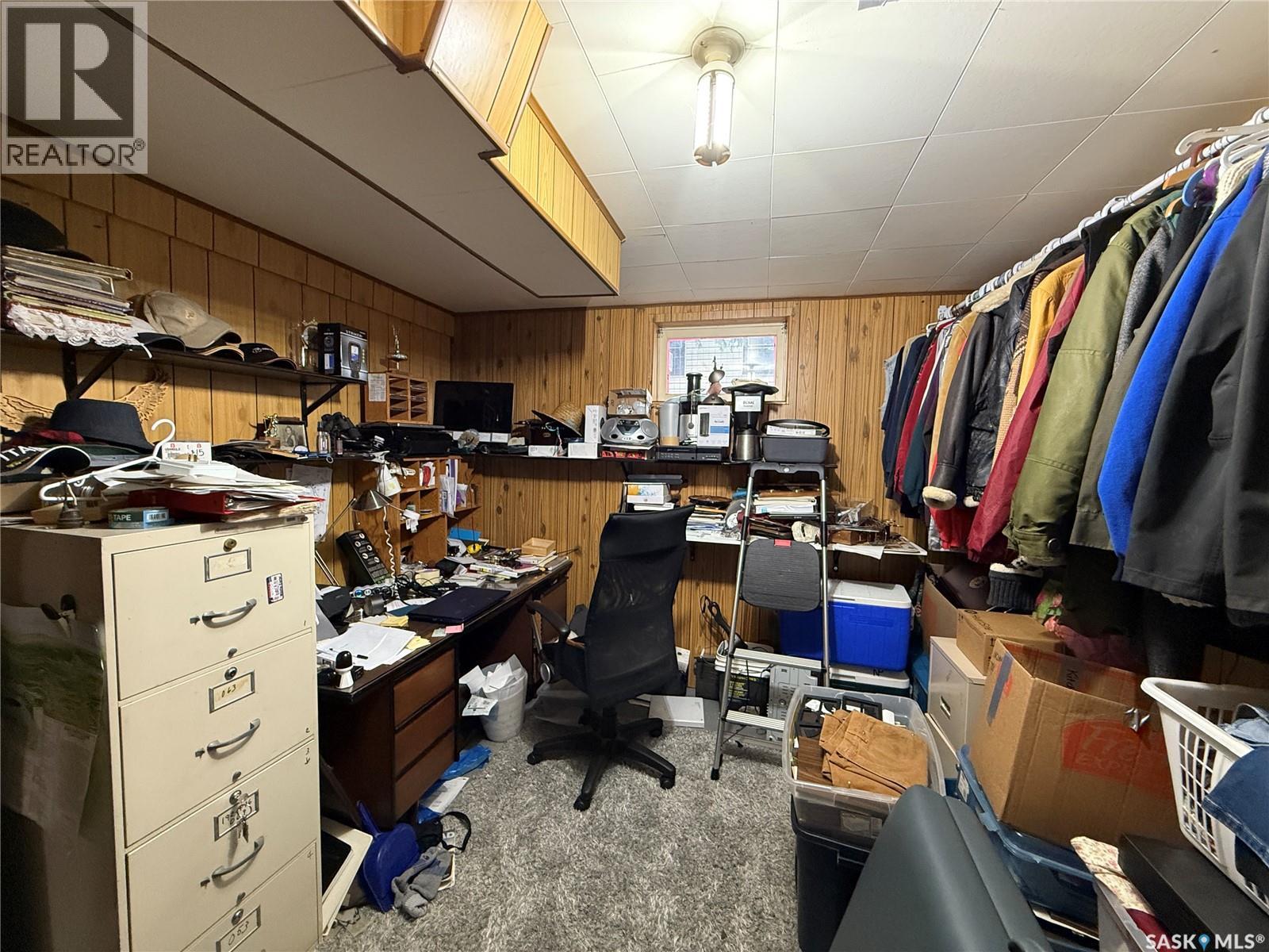 704 1st Avenue, Loon Lake, Saskatchewan  S0M 1L0 - Photo 17 - SK022405