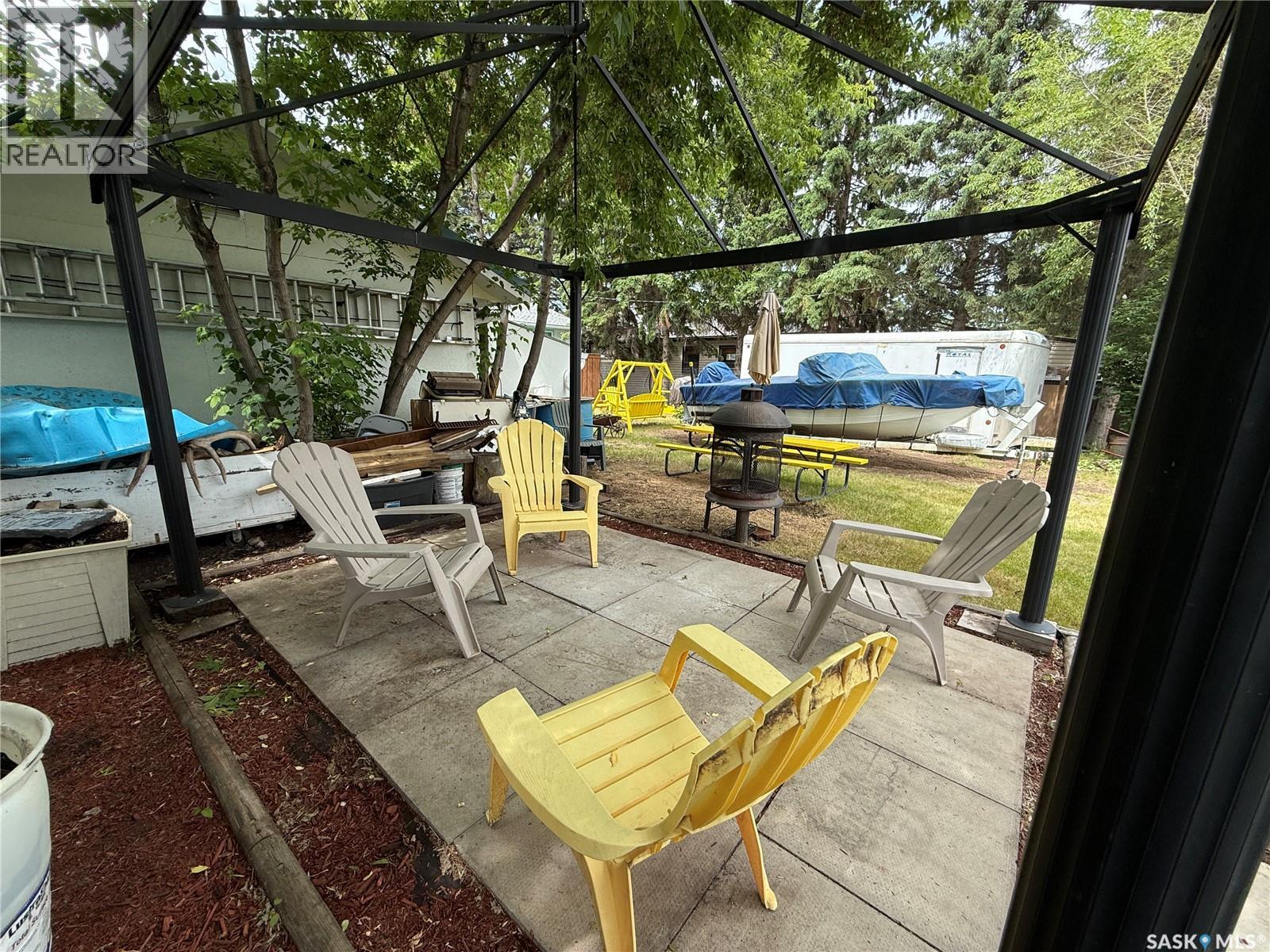 704 1st Avenue, Loon Lake, Saskatchewan  S0M 1L0 - Photo 23 - SK022405