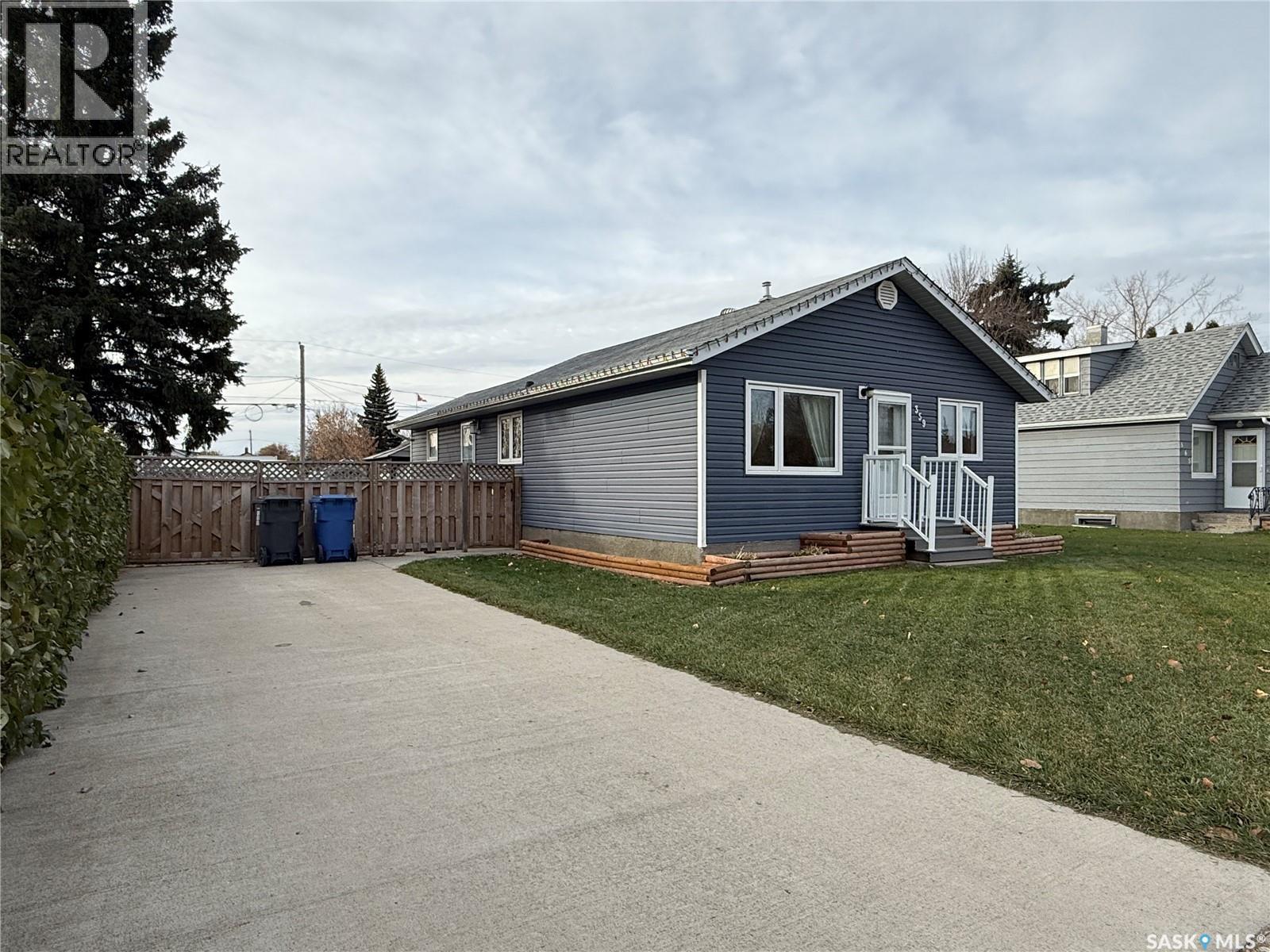 359 4th AVENUE W, melville, Saskatchewan