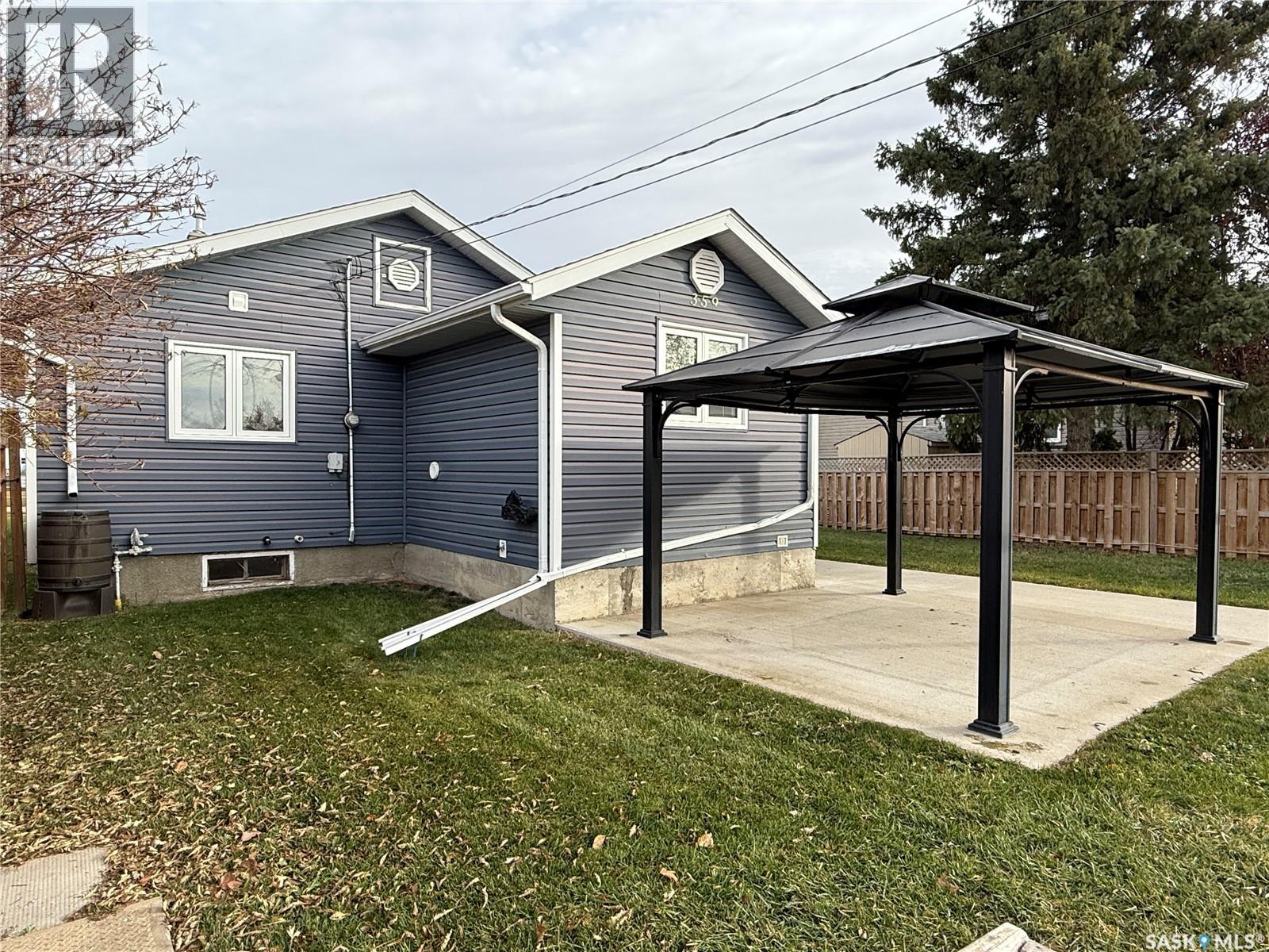 359 4th Avenue W, Melville, Saskatchewan  S0A 2P0 - Photo 32 - SK022377