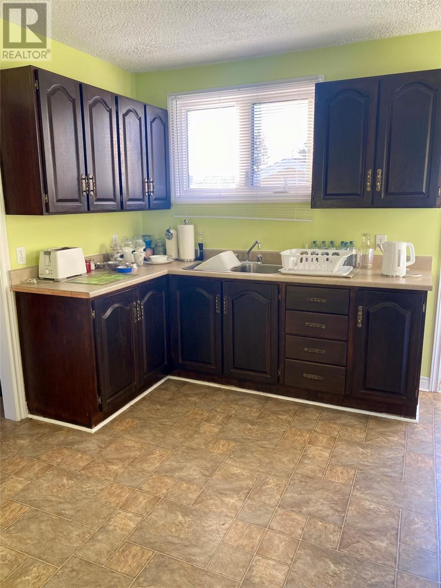 70 Elizabeth Drive, Paradise, Newfoundland & Labrador  A1L 1E5 - Photo 6 - 1292318