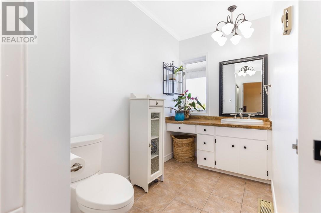 2100 South Bay Road, Sudbury, Ontario  P3E 6H7 - Photo 48 - 2122308