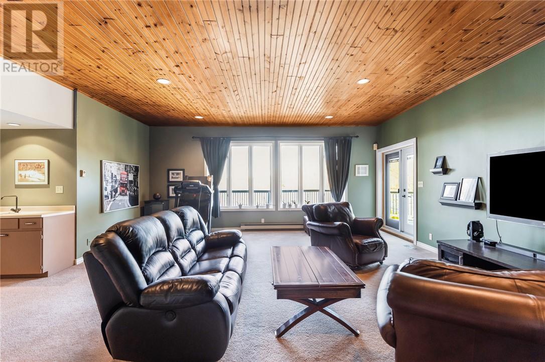 2100 South Bay Road, Sudbury, Ontario  P3E 6H7 - Photo 46 - 2122308