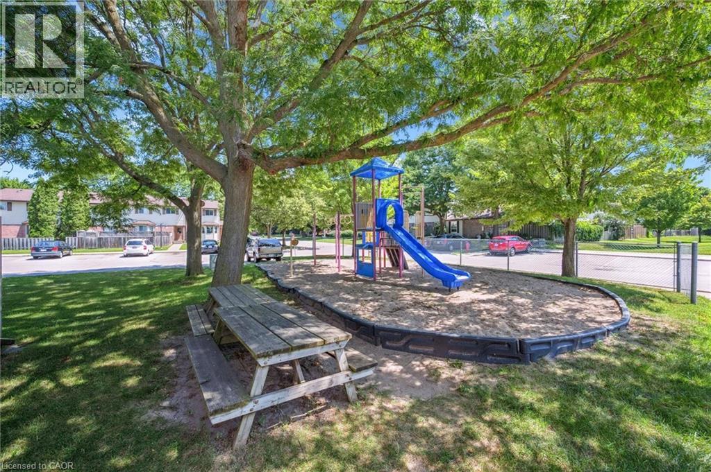 40 Silvercreek Parkway N Unit# 30, Guelph, Ontario  N1H 7X5 - Photo 23 - 40785840