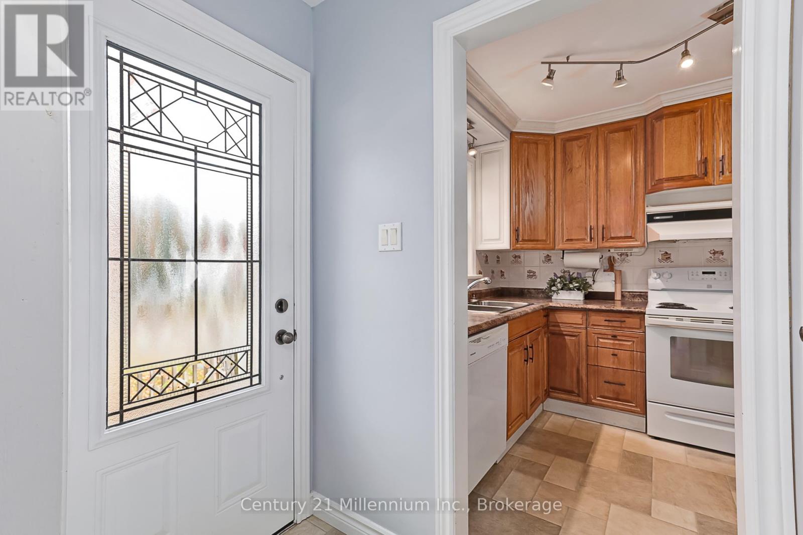 68 Alice Street, Collingwood, Ontario  L9Y 3S1 - Photo 5 - S12511680