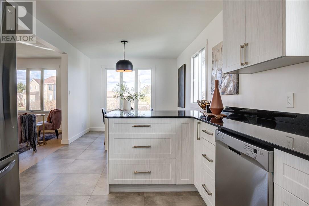 221 Ray Street, Wahnapitae, Ontario P0M 3C0 - Photo 10 - 2125513