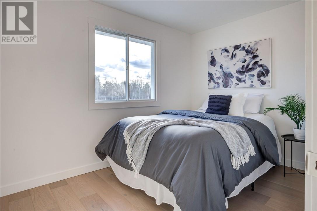 221 Ray Street, Wahnapitae, Ontario P0M 3C0 - Photo 12 - 2125513