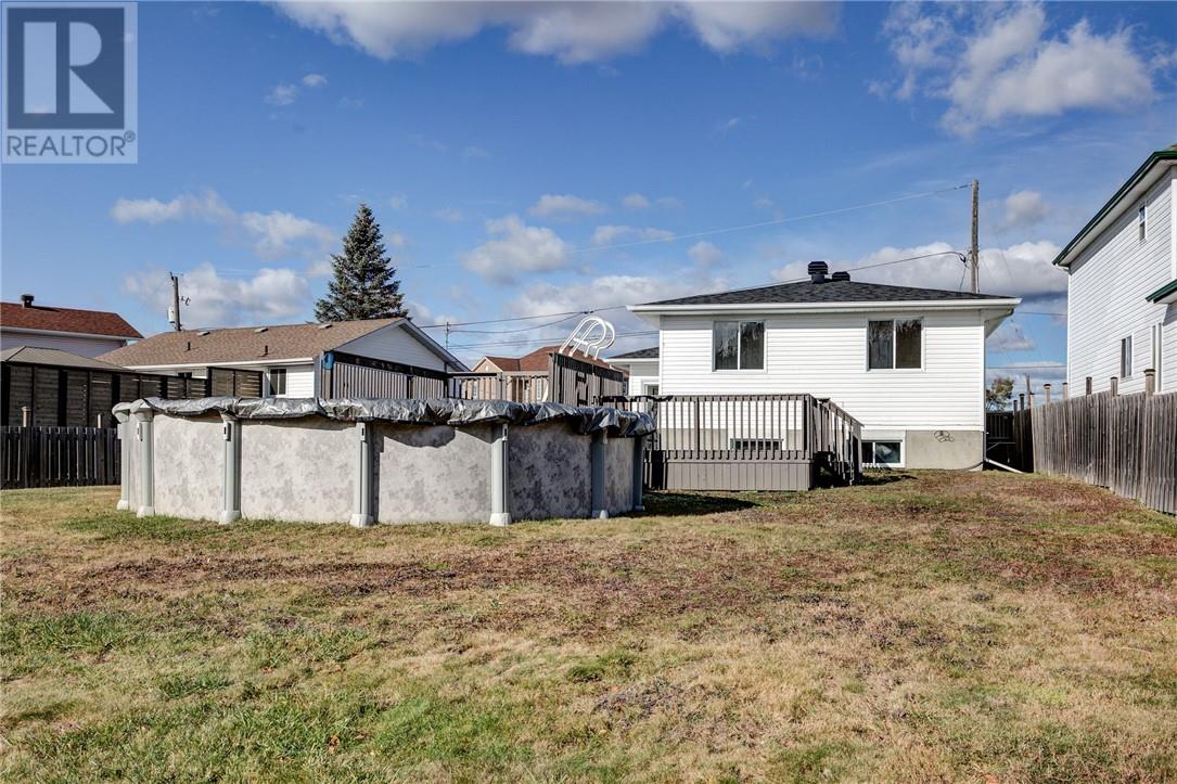 221 Ray Street, Wahnapitae, Ontario P0M 3C0 - Photo 27 - 2125513