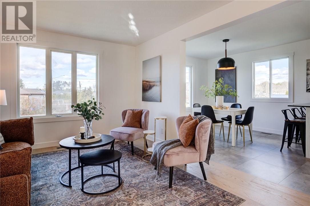 221 Ray Street, Wahnapitae, Ontario P0M 3C0 - Photo 5 - 2125513