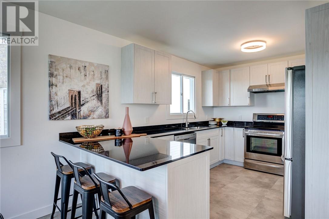 221 Ray Street, Wahnapitae, Ontario P0M 3C0 - Photo 8 - 2125513