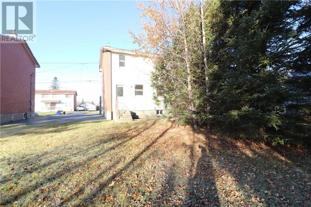 368 & 370 Charette Avenue, Greater Sudbury, Ontario  P0M 1L0 - Photo 54 - 2125503