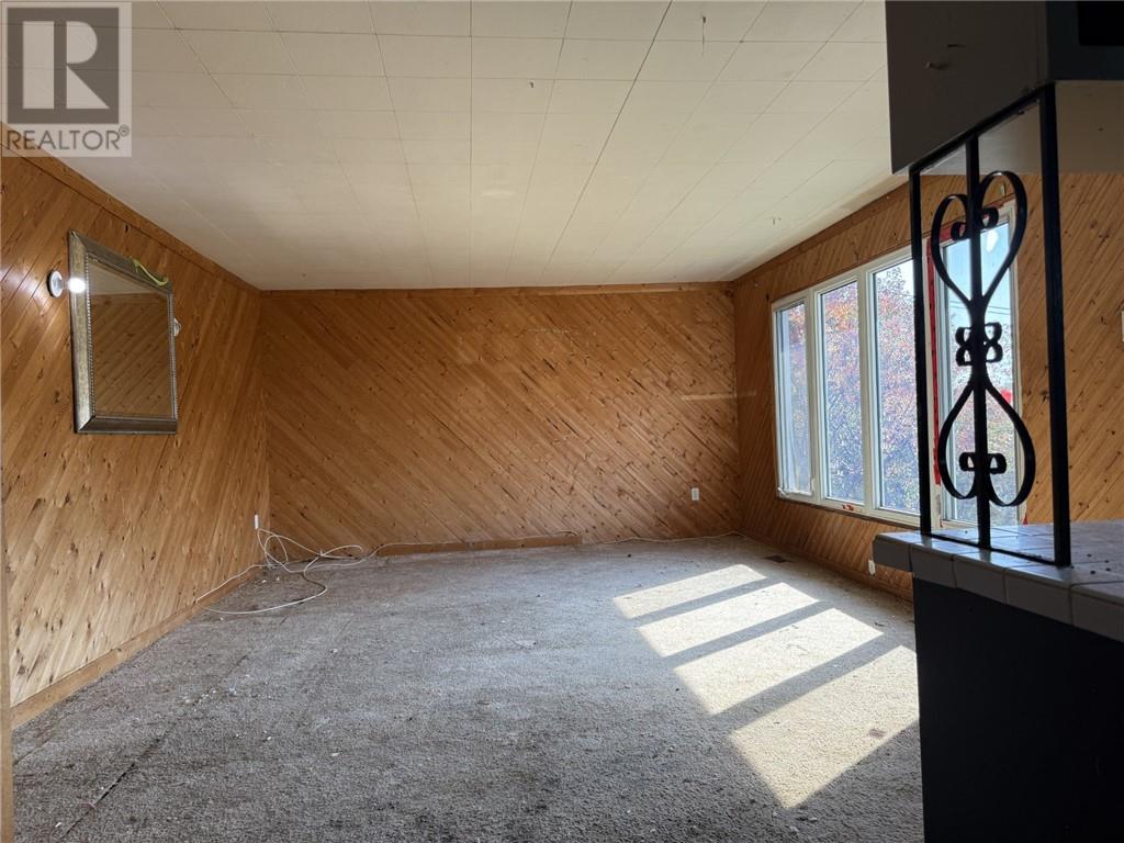 906 Goodview Road, Sudbury, Ontario  P3G 1B5 - Photo 4 - 2125478