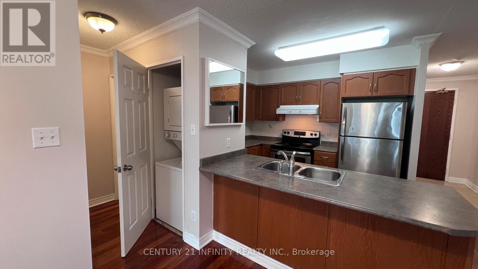 2116 - 156 Enfield Place, Mississauga (City Centre), Ontario  L5B 4L8 - Photo 8 - W12511778