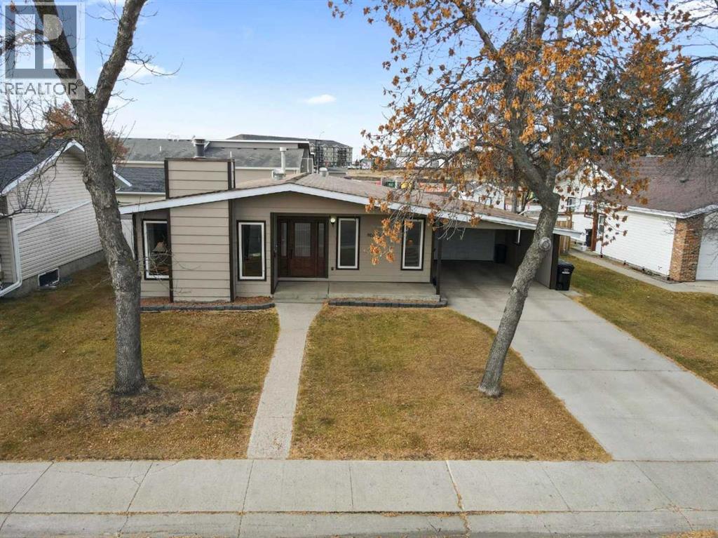 5006 65 A Street, Camrose, Alberta  T4V 3G1 - Photo 2 - A2268288